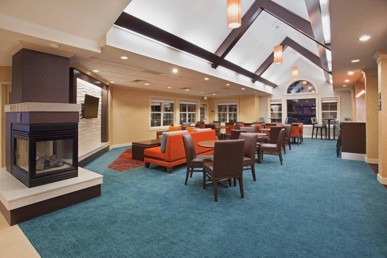 By Marriott Boulder Broomfield Hotel 3*