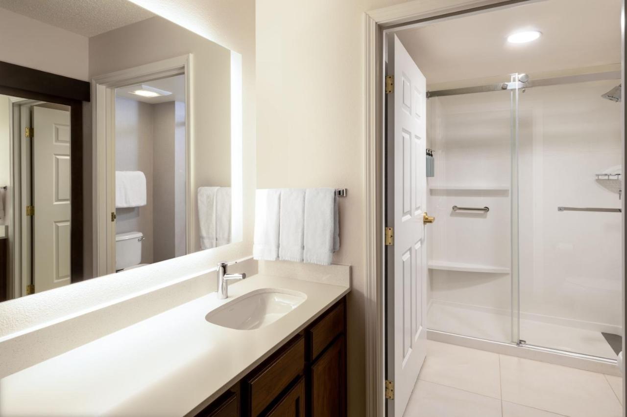 By Marriott Boulder Broomfield Hotel Louisville